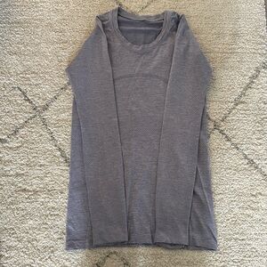 Lululemon swiftly tech long sleeve size 6